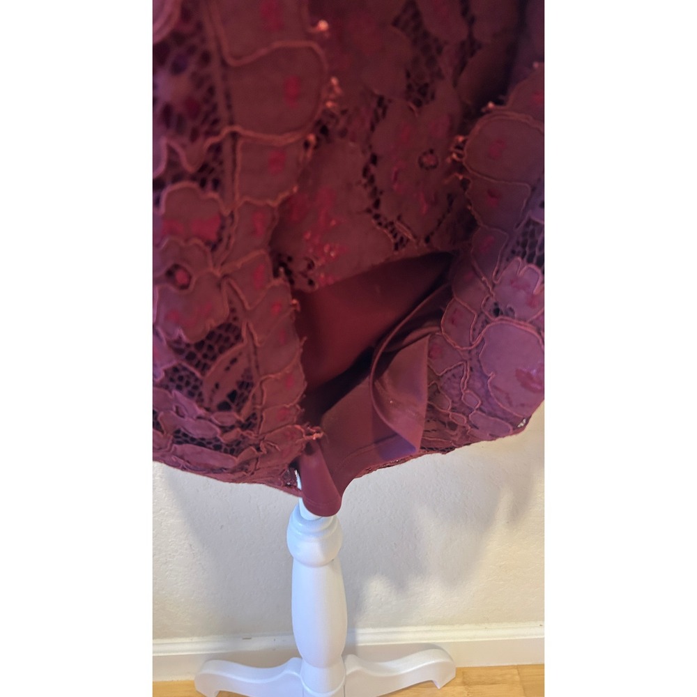 Betsey Johnson Lace Sheath Dress 14 Burgundy Floral Whimsigoth Vamp Homecoming - Picture 3 of 11